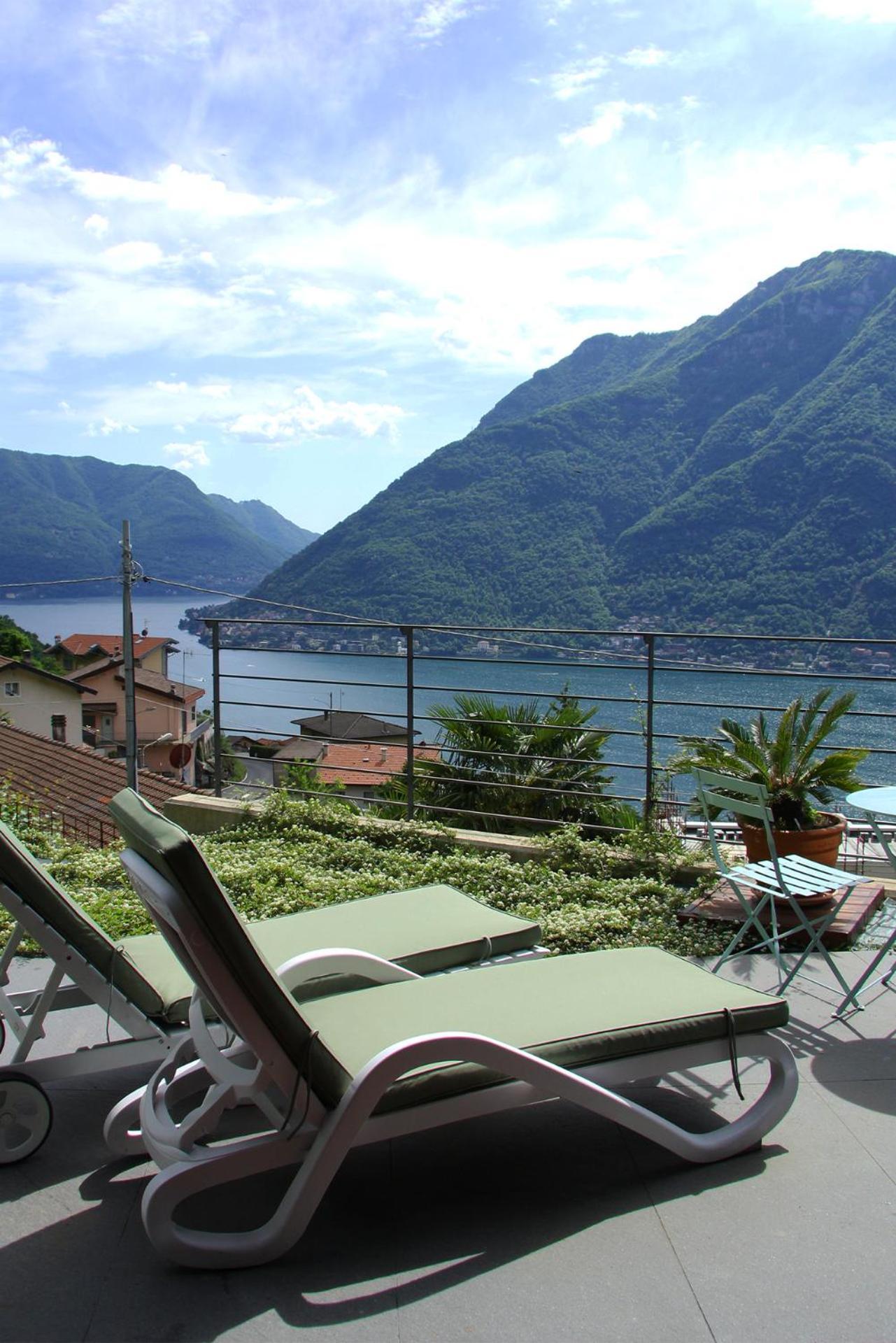 Appartamento Dany Con Vista Lago By Holiday Solutions نيسّو المظهر الخارجي الصورة